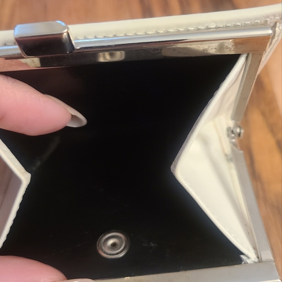 RARE Burberry Kiss Lock Bifold Wallet White Pink Plaid Vintage Authentic - Picture 7 of 8